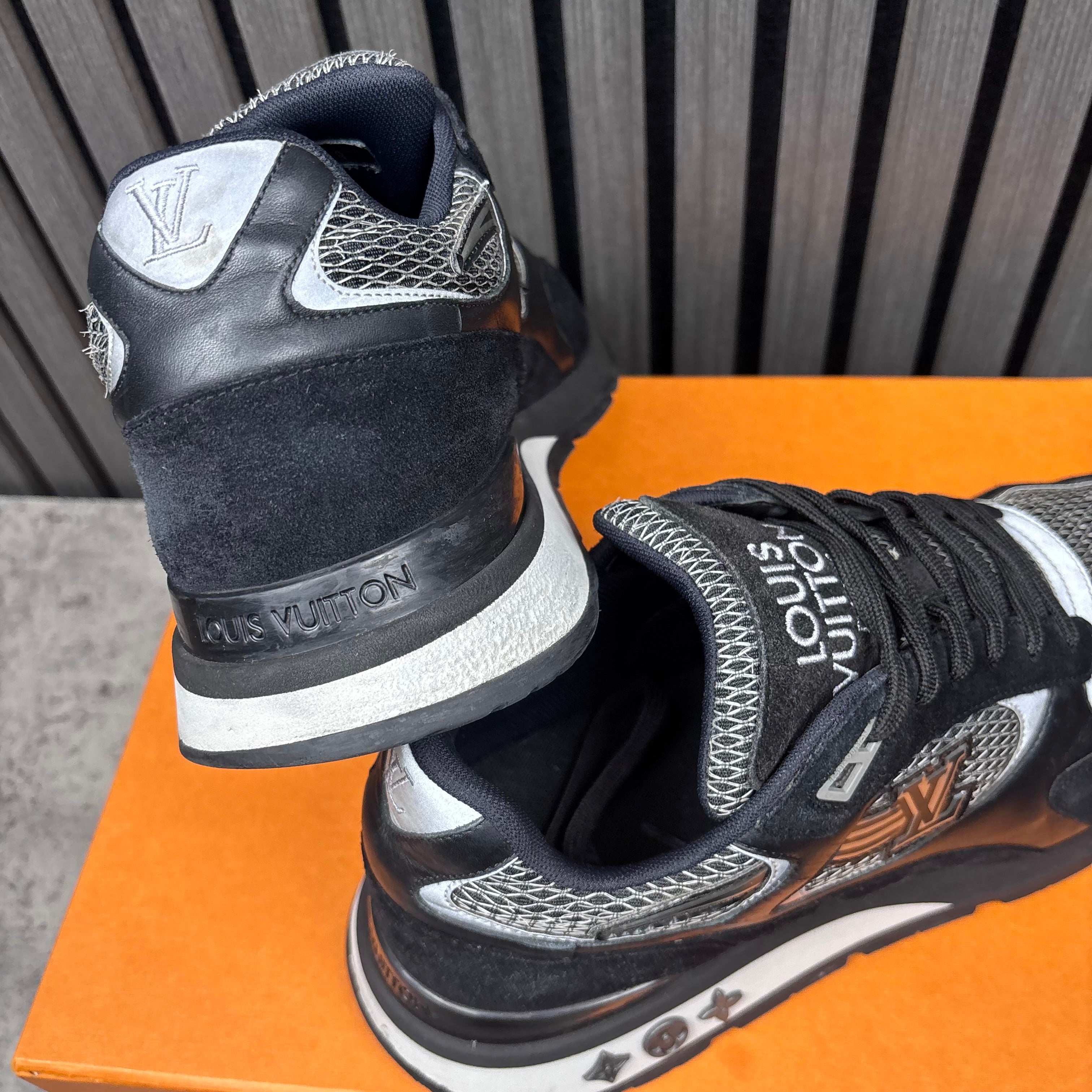 Louis Vuitton Run Away Black (EU42- Fit 8.5/9)