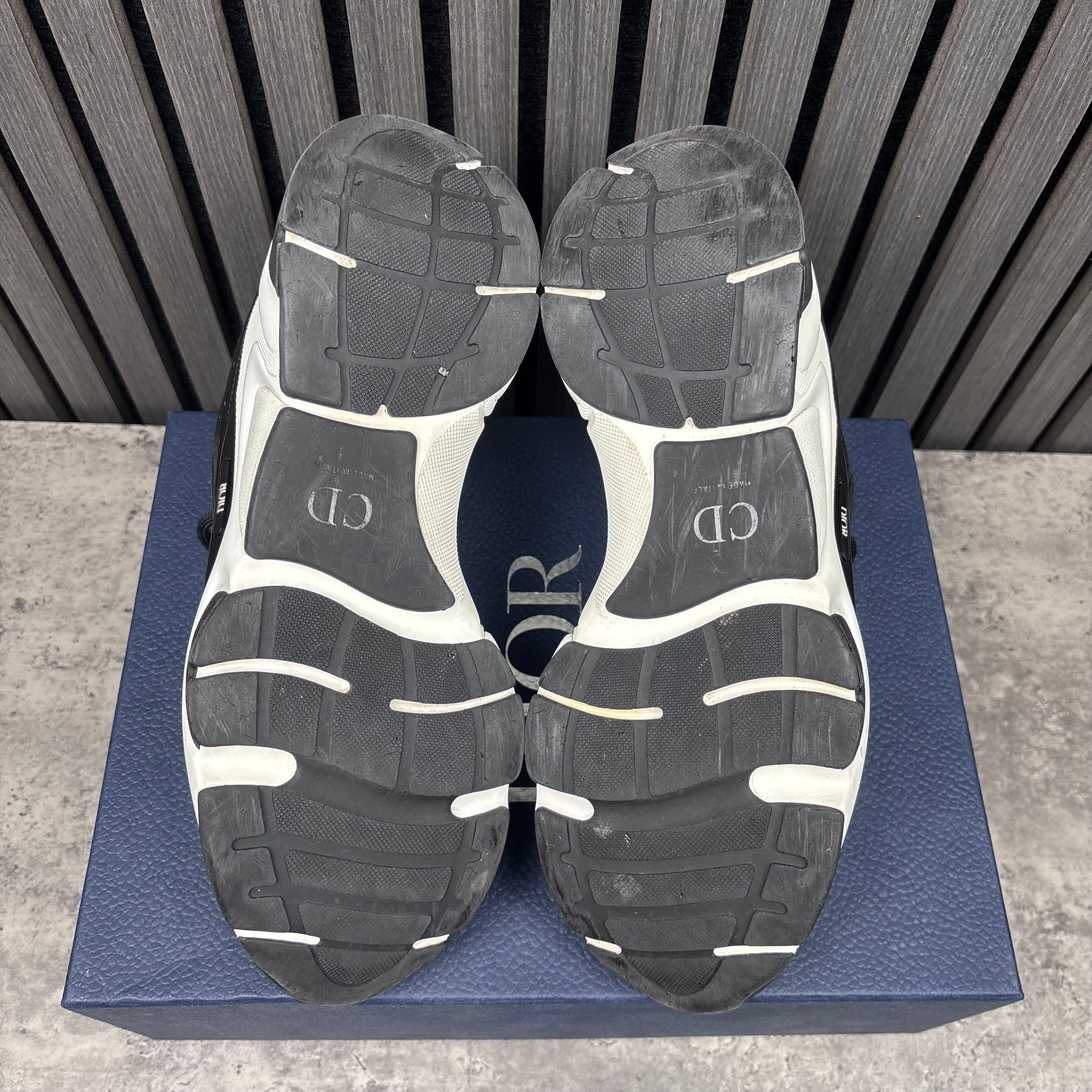 Dior B22 Black/White (EU43-Fit 9)