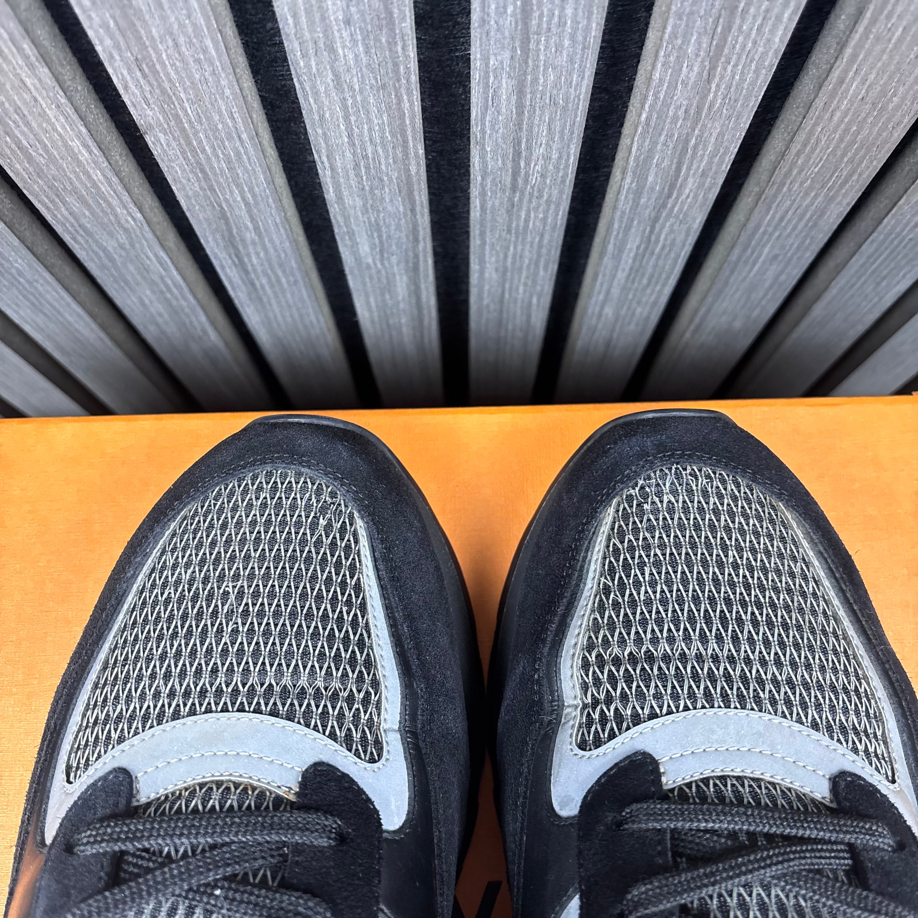 Louis Vuitton Run Away Black (EU42- Fit 8.5/9)