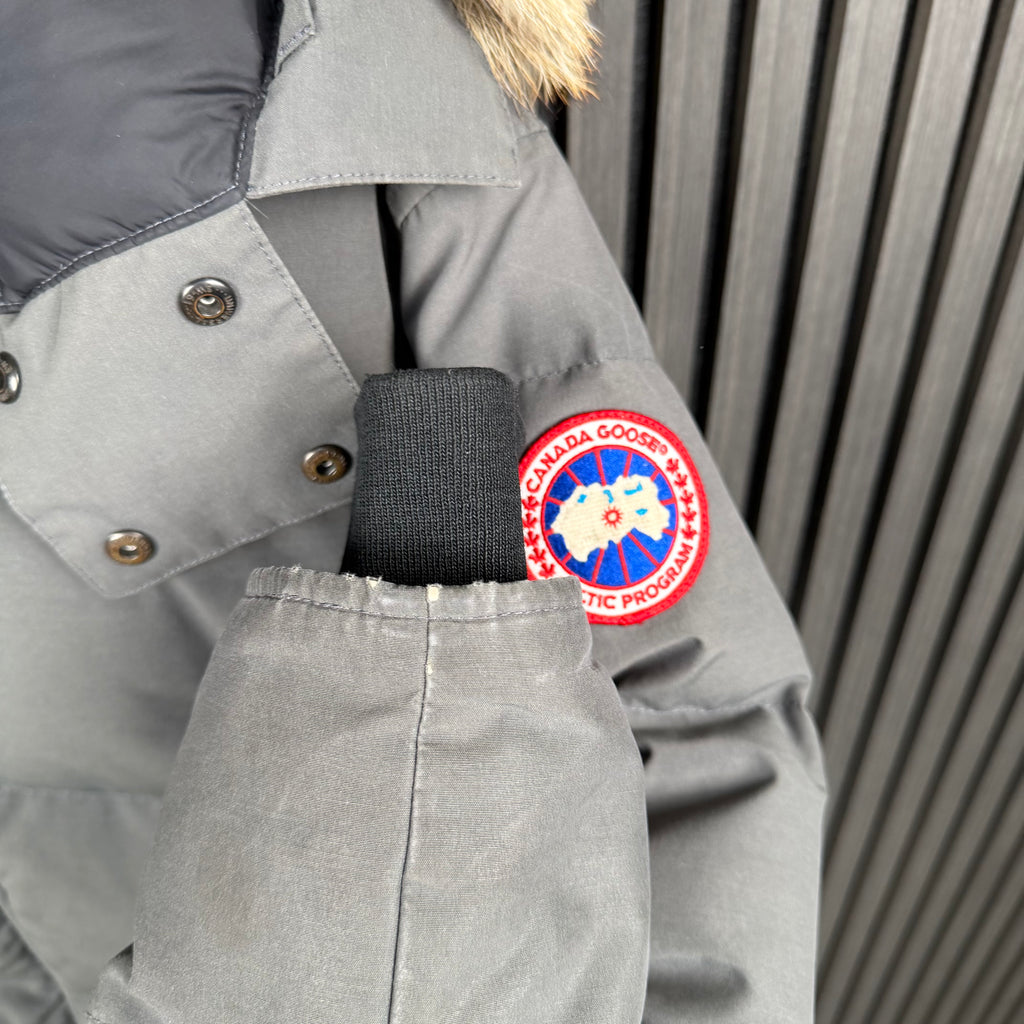 Canada Goose Wyndham Graphite Medium