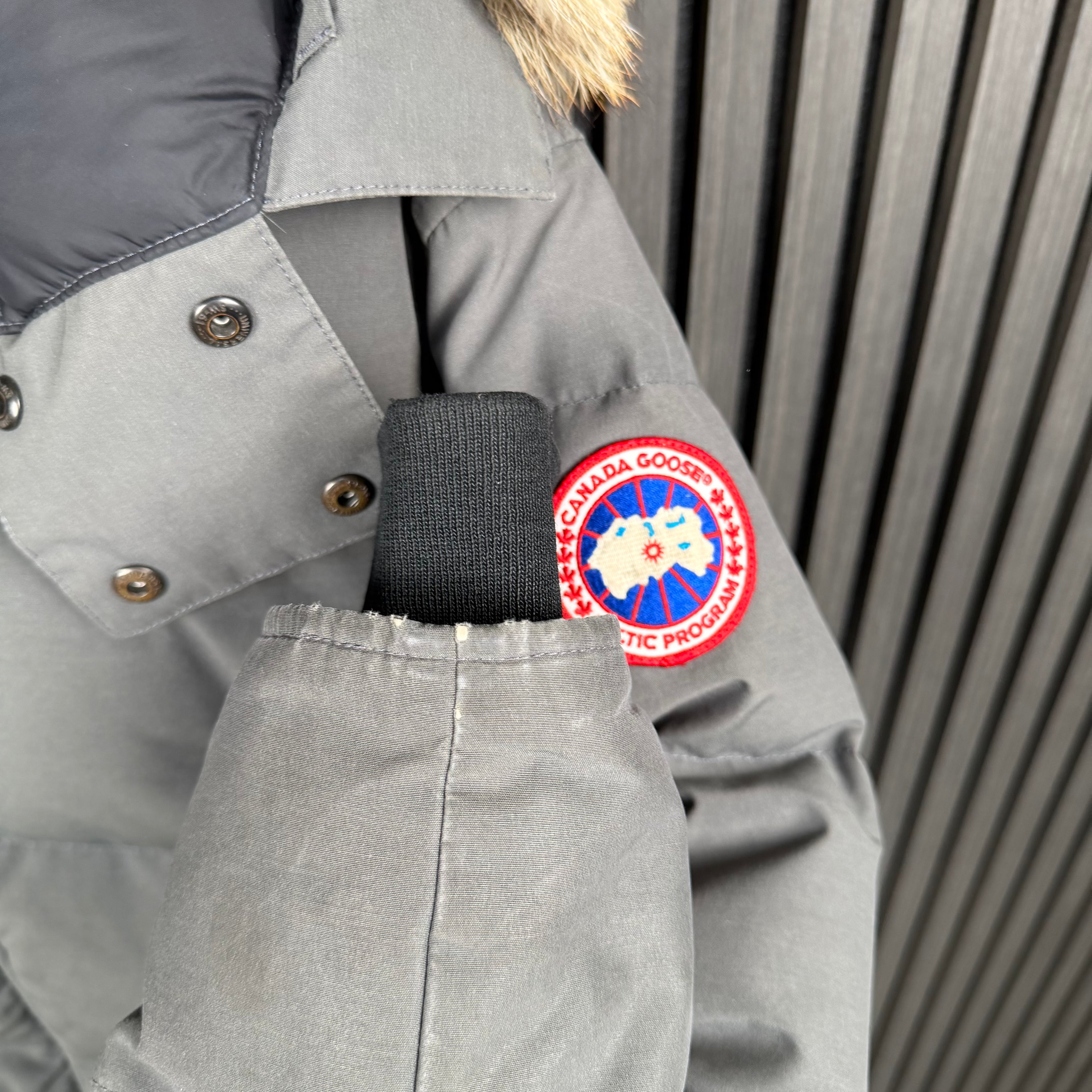 Canada Goose Wyndham Graphite Medium