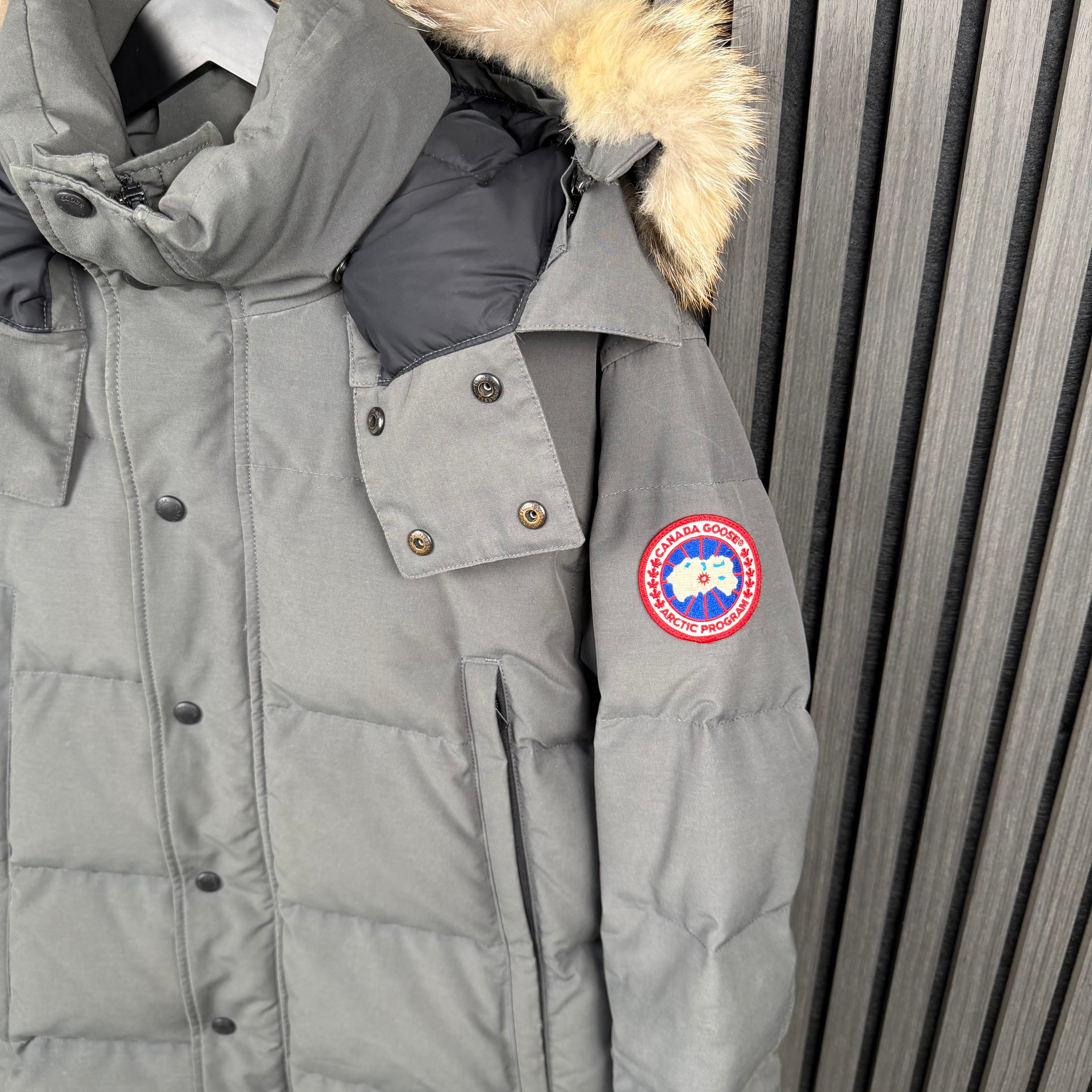 Canada Goose Wyndham Graphite Medium